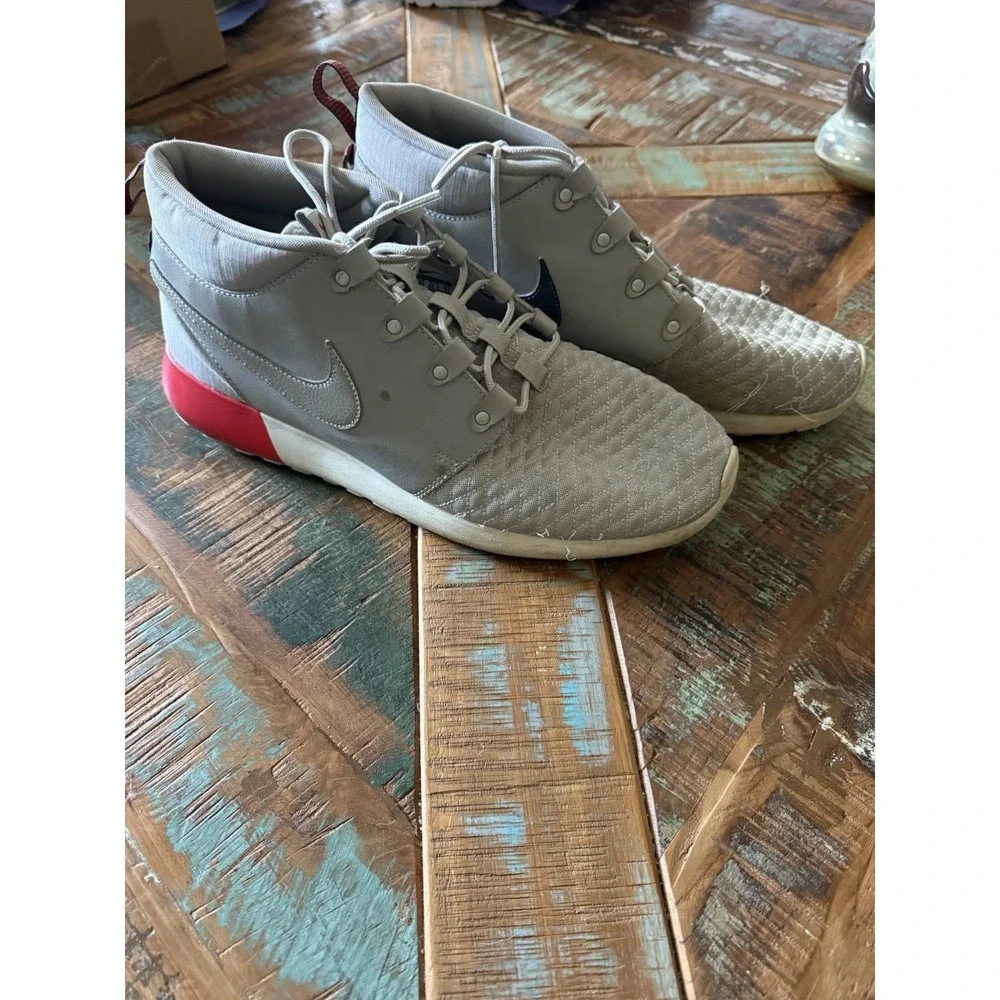 Men's Nike Chukka Roche Run Grey Red Size 13